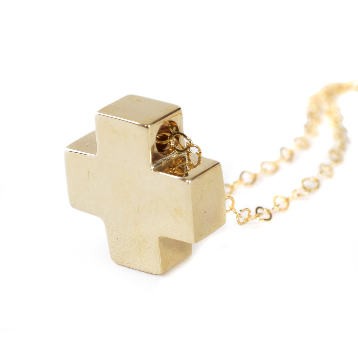 Dije Cruz Suiza oro 14K